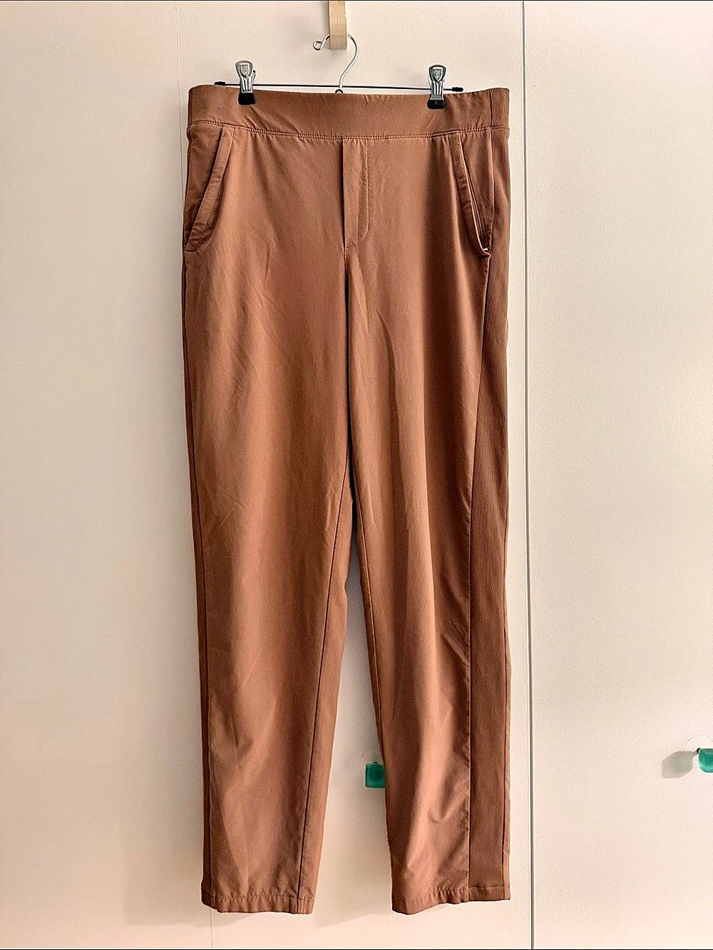 Athleta On the Fly Brown Straight Leg Pants - 10 Tall